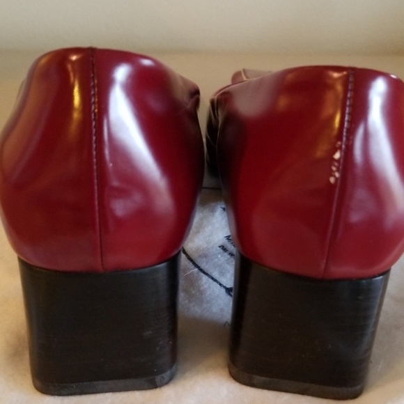 Prada Pumps - Picture 5 of 7